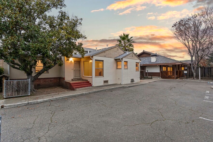 More Photos Of 24954 Cypress Ave, Hayward Multifamily For Sale