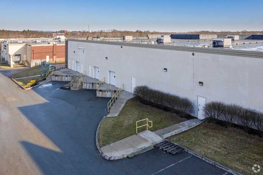 More Photos Of 703-705 Technology Center Dr, Stoughton Warehouse For Lease