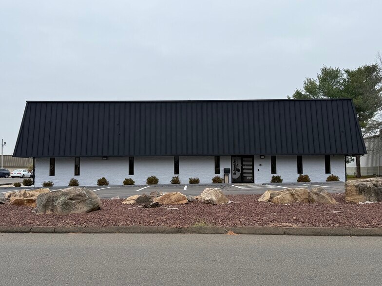 Primary Photo Of 182 Commerce St, East Haven Manufacturing For Lease