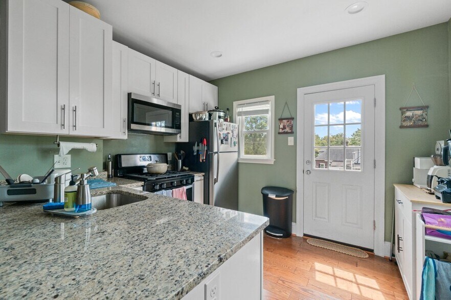 More Photos Of 711 Gladstone Ave, Baltimore Apartments For Sale