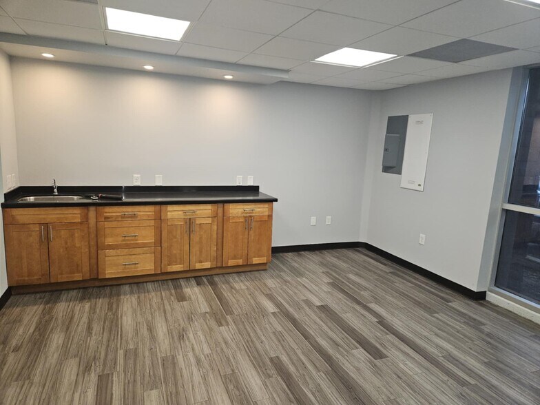 More Photos Of 678 S Indian Hill Blvd, Claremont Medical For Lease