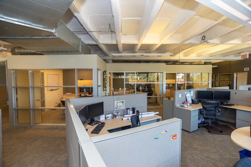 More Photos Of 1030 W Chicago Ave, Chicago Office For Sale