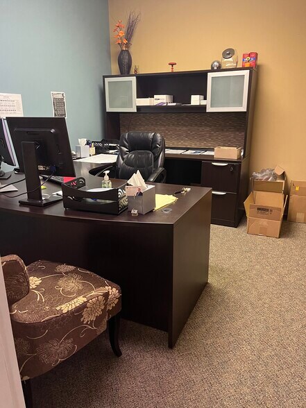 More Photos Of 373 Meridian Parke Ln, Greenwood Medical For Lease