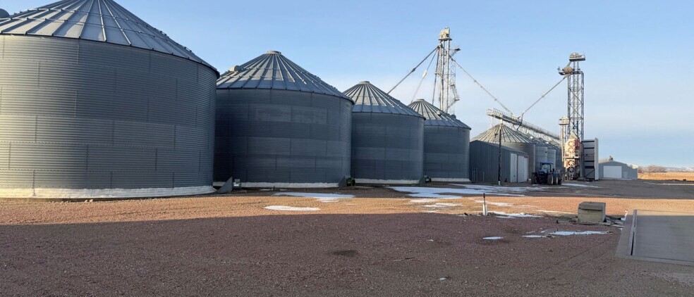 More Photos Of 201 Railway St, Lane Land For Sale