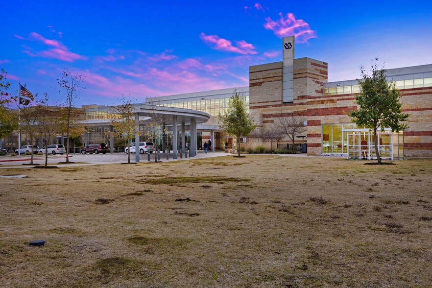 More Photos Of 7901 Metropolis Dr, Austin Hospital For Sale