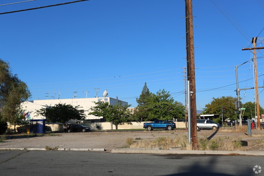 More Photos Of 1813 Vassar St, Reno Land For Lease