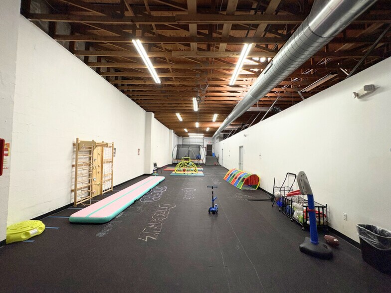 More Photos Of 1 Allison Dr, Cherry Hill Light Distribution For Lease