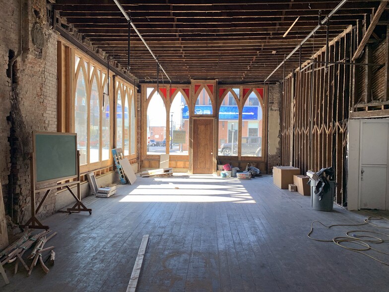 More Photos Of 328-330 South Ave, Springfield Storefront Retail Residential For Lease