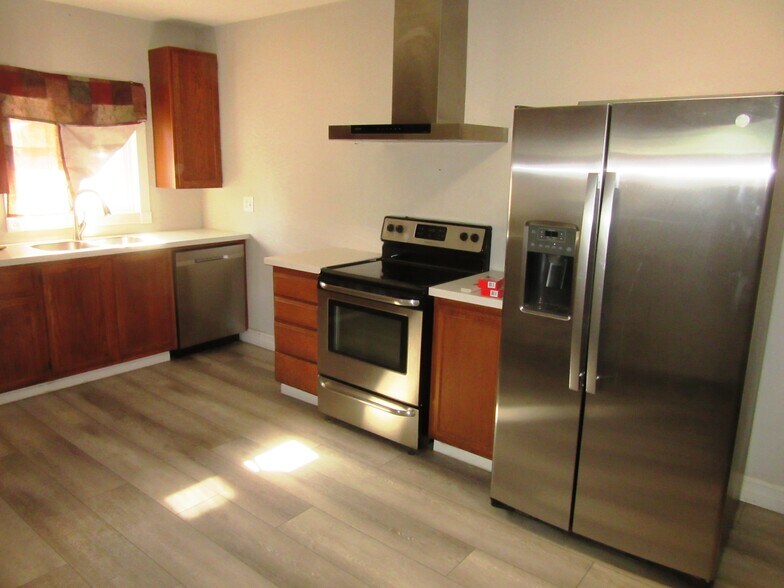 More Photos Of 114 Burma Rd, Castle Rock Manufactured Housing Mobile Home Park For Sale