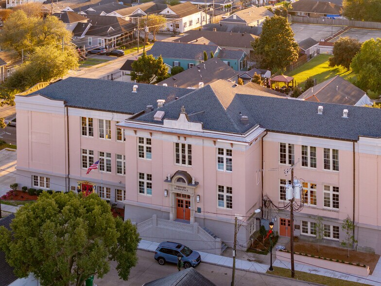 Primary Photo Of 519 Huey P Long Ave, Gretna Office For Sale