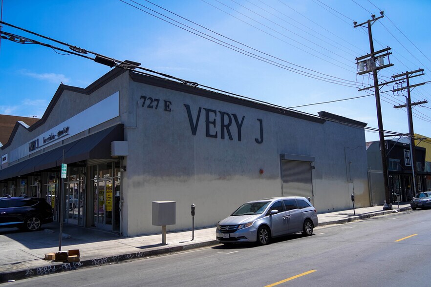 More Photos Of 727 E Pico Blvd, Los Angeles Storefront For Sale