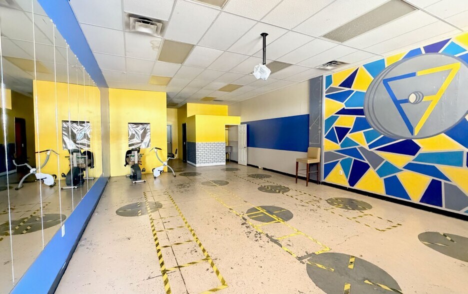 More Photos Of 201 San Pedro Dr SE, Albuquerque General Retail For Lease