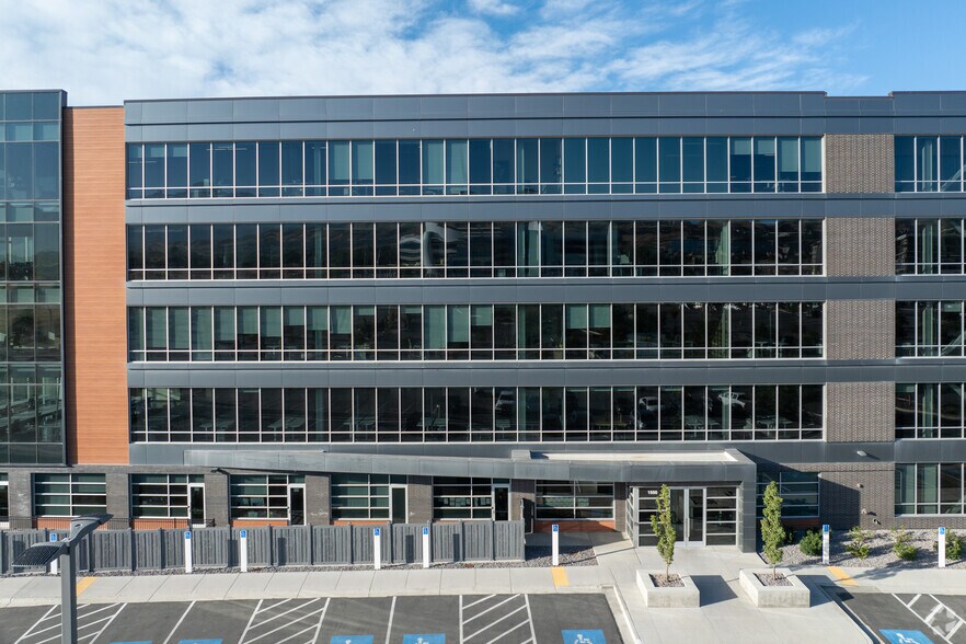 More Photos Of 1550 W Digital Dr, Lehi Office For Lease