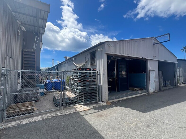 More Photos Of 328 Cooke St, Honolulu Warehouse For Lease