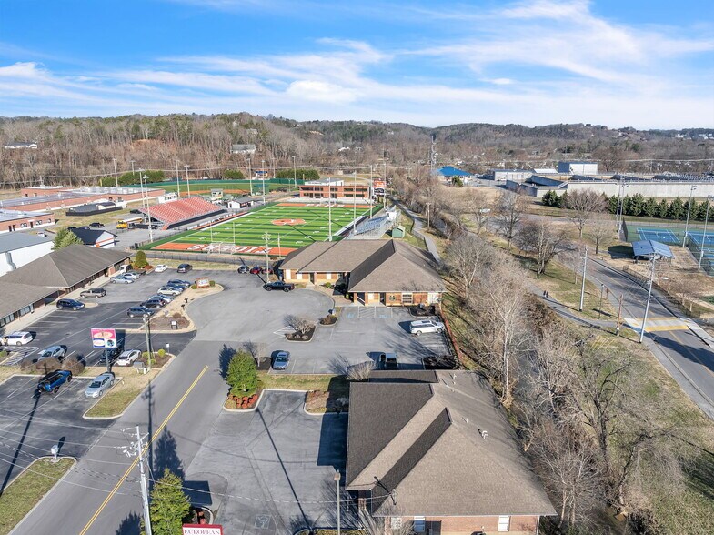 More Photos Of 2540 Sand Pike Blvd, Pigeon Forge Office For Lease