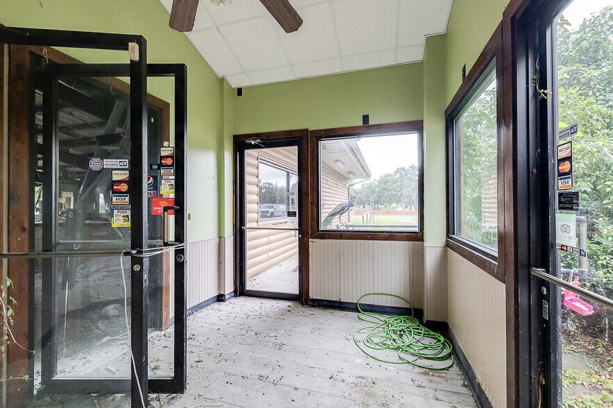 More Photos Of 1224 Buccaneer Club Rd NE, Townsend General Retail For Sale