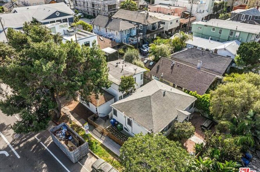 More Photos Of 134 Park Pl, Venice Multifamily For Sale