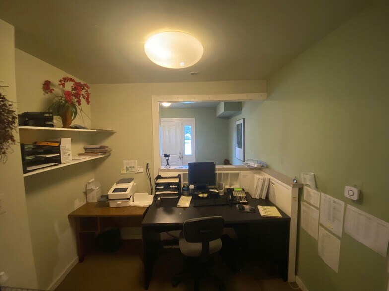 More Photos Of 9009 Sudley Rd, Manassas Office For Lease