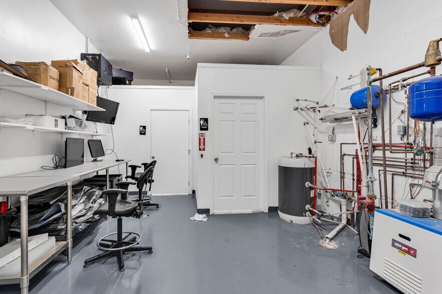 More Photos Of 1840 Pope Valley Ranch Rd, Pueblo Flex For Sale