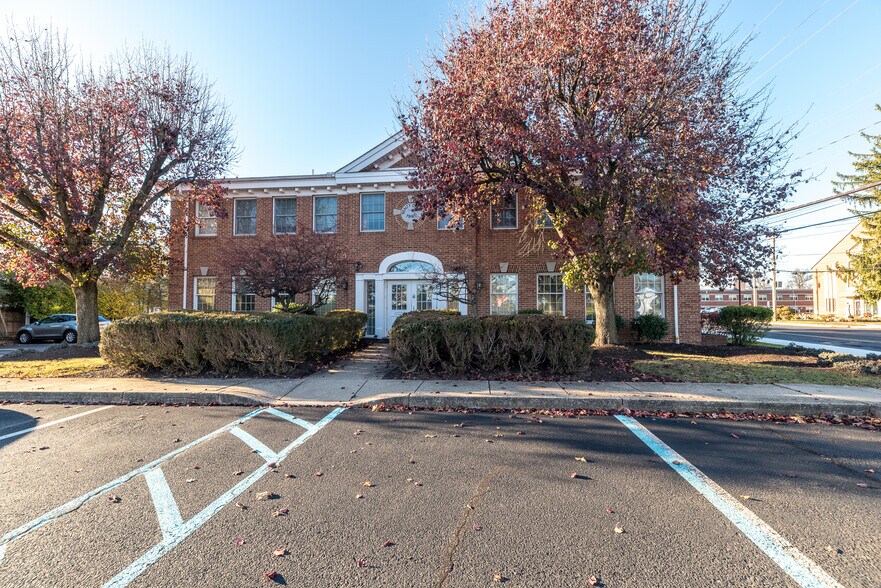 More Photos Of 600 E Main St, Lansdale Office Residential For Sale