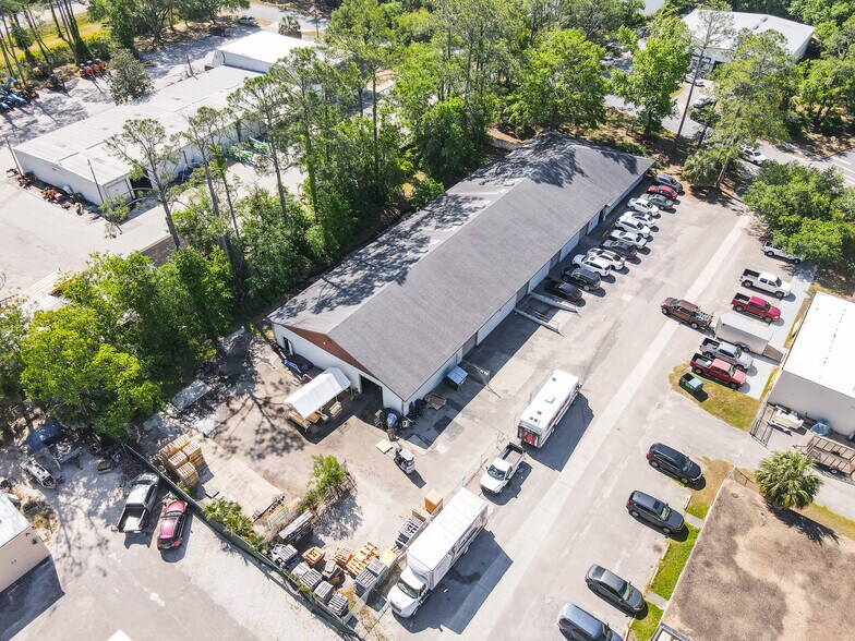 More Photos Of 2300 NW 71st Pl, Gainesville Warehouse For Lease