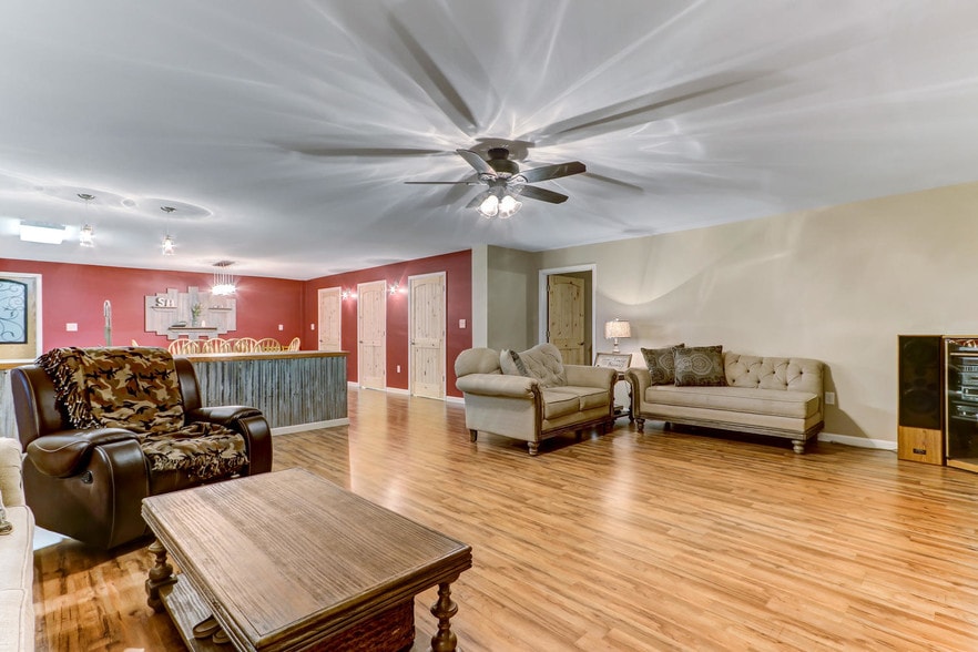 More Photos Of 227-229 S Scales St, Reidsville Storefront Retail Residential For Sale