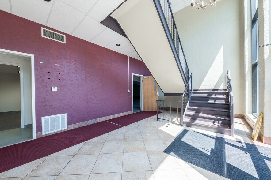 More Photos Of 11 Chenoweth Dr, Bridgeport Office For Lease