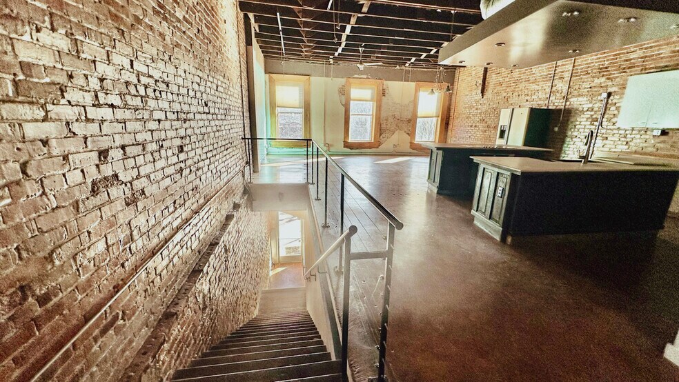 More Photos Of 111 E Chapel Hill St, Durham Storefront Retail Office For Lease