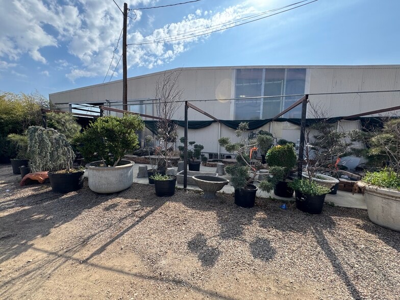 More Photos Of 4022 Broadway Blvd, Garland General Retail For Sale