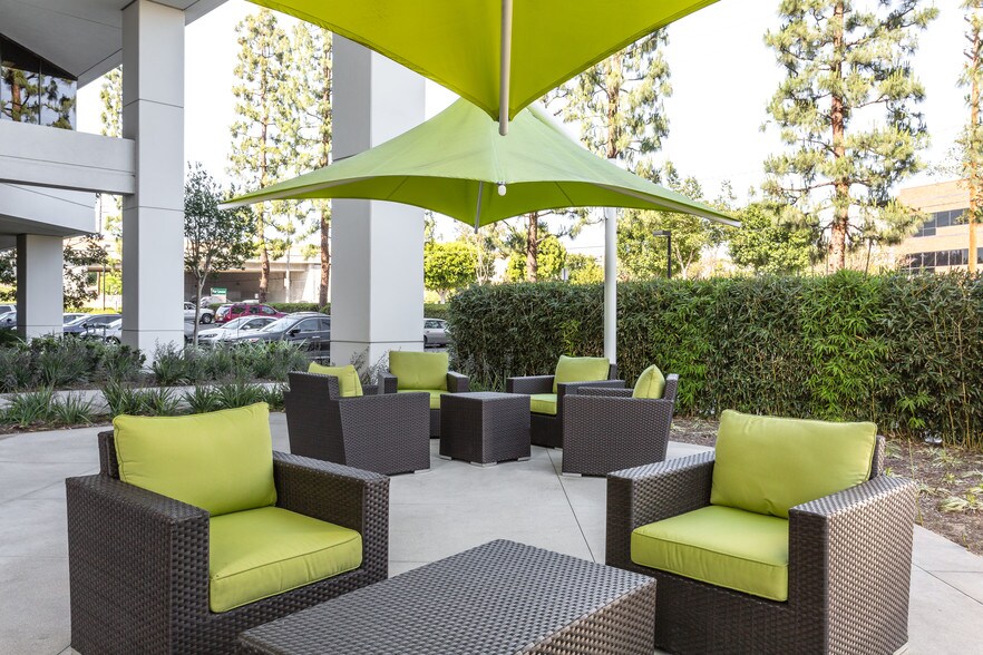 More Photos Of 725 W Town and Country Rd, Orange Medical For Lease