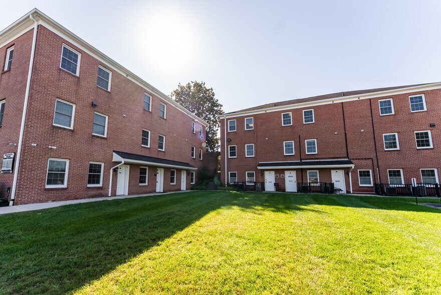 More Photos Of 12 Galloway Ave, Cockeysville Medical For Lease