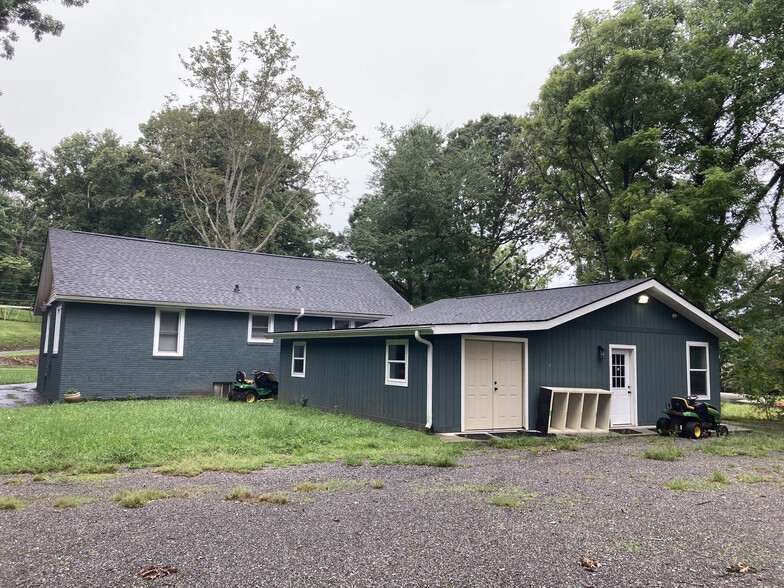 More Photos Of 610 Long Shoals Rd, Arden Office For Sale