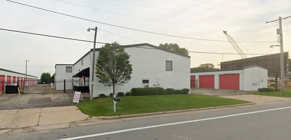 Primary Photo Of 4302 Commercial Ave, Madison Self Storage For Sale