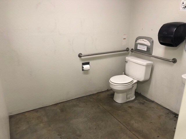 More Photos Of 5911-5919 3rd St, San Francisco Warehouse For Lease