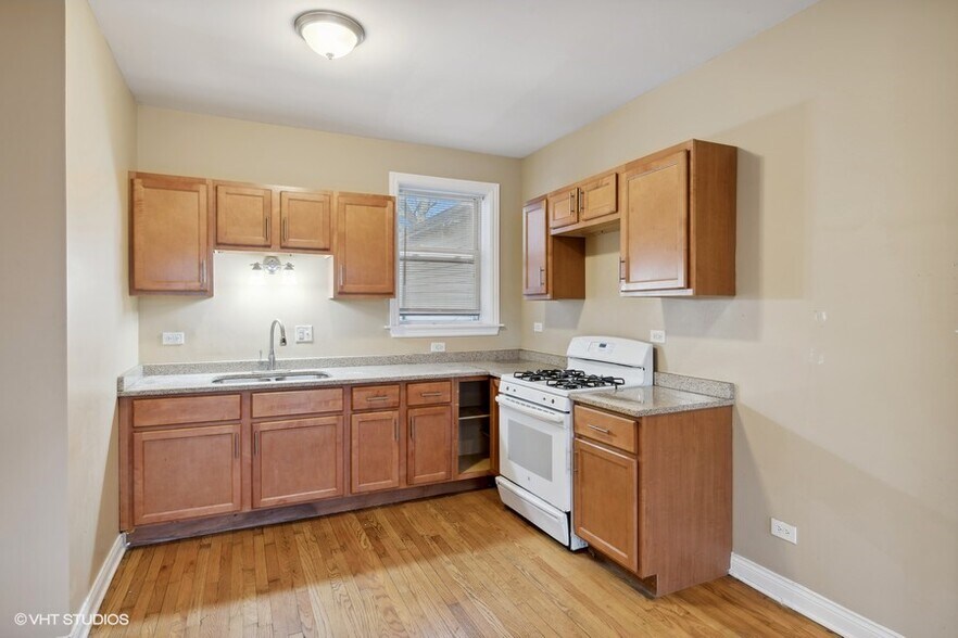More Photos Of 4522 S Calumet Ave, Chicago Apartments For Sale