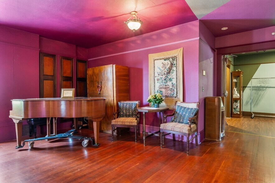 More Photos Of 5131 NE 23rd Ave, Portland Religious Facility For Sale