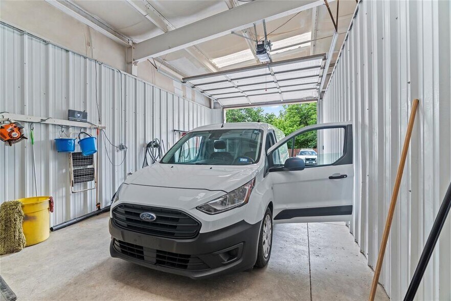 More Photos Of 7017 NW 39th Expy, Bethany Auto Dealership For Sale