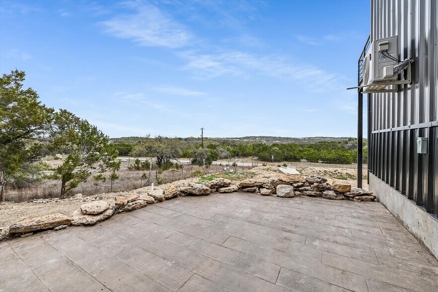 More Photos Of 451 Farrell Rd, Dripping Springs Light Distribution For Sale
