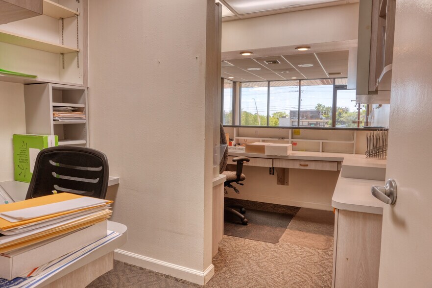 More Photos Of 2477 Stickney Point Rd, Sarasota Medical For Sale