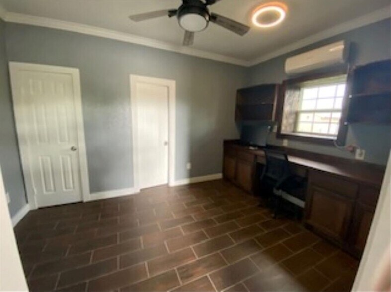 More Photos Of 5901 County Road 675B, Rosharon Warehouse For Sale