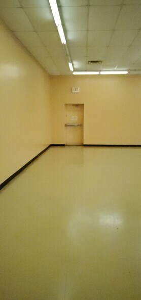 More Photos Of 3299 Lantana Rd, Crossville Freestanding For Lease