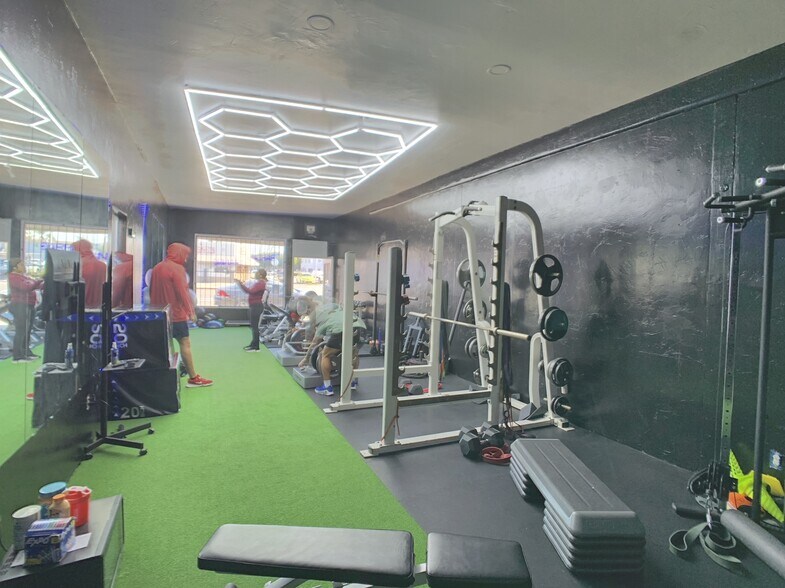 More Photos Of 246 Broadway, Chula Vista Freestanding For Sale