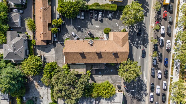 More Photos Of 241 El Camino Real, Menlo Park Storefront Retail Office For Sale