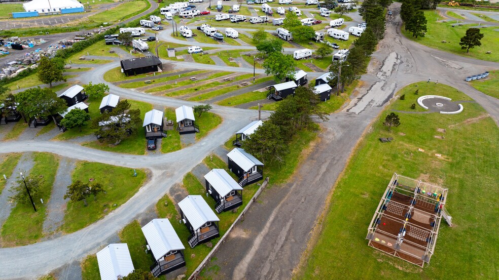 More Photos Of 210 3rd St, Garibaldi Manufactured Housing Mobile Home Park For Sale