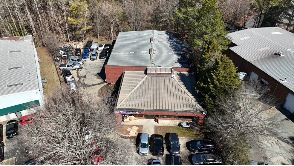 More Photos Of 255 Buxton Ct, Lilburn Industrial For Sale