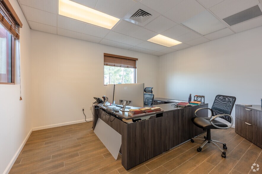More Photos Of 2905 Lake East Dr, Las Vegas Office For Lease