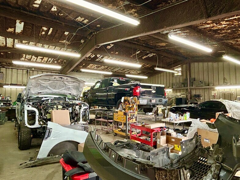 More Photos Of 16260 NW US Highway 441, Alachua Auto Repair For Sale