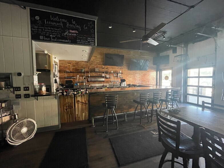 More Photos Of 124 W Chicago Blvd, Tecumseh Storefront Retail Residential For Lease