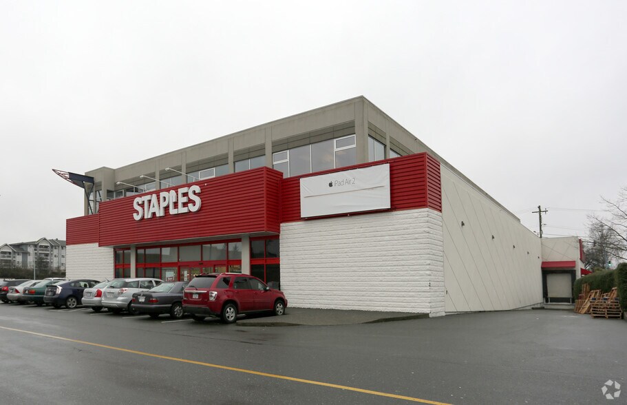More Photos Of 780 Tolmie Ave, Victoria Storefront Retail Office For Lease