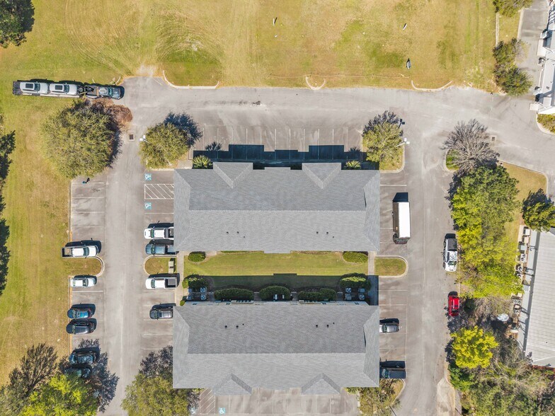 More Photos Of 100 Timber Trail Rd, Richmond Hill Office For Sale